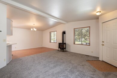 1019 SE Black Ridge Place, Bend, OR 97702 - photo 4