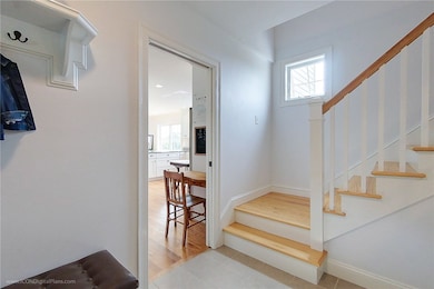 111 Bramans Ln, Portsmouth, RI 02871 - photo 5