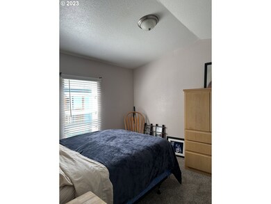 2010 SW 3rd St, Corvallis, OR 97333 - photo 4