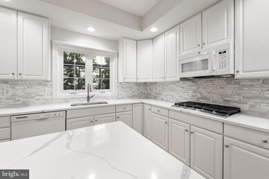 2073 Madrillon Rd, Vienna, VA 22182 - photo 7