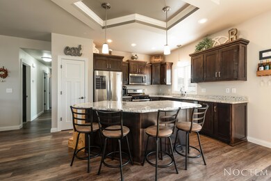 4707 Grey Hawk-15