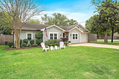 1749 Woodcrest Dr, Houston, TX 77018 - photo 2