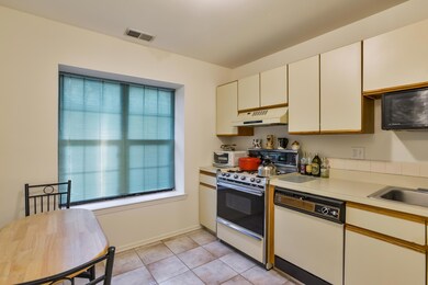005_Kitchen
