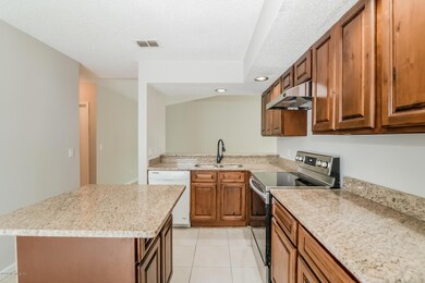 226 Aquarius Cir W, Jacksonville, FL 32216 - photo 3