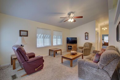 109 NW Wrightwood Cir, Grants Pass, OR 97526 - photo 3