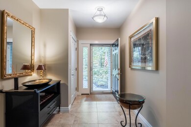 115 Woodlands Dr-Front Entryway