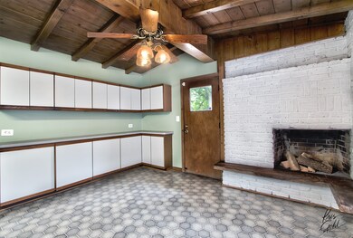 521 Flossmoor Ave, Waukegan, IL 60085 - photo 7