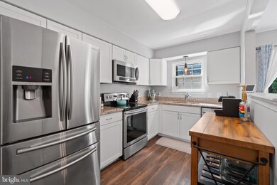 1211 Martha Greenleaf Dr, Crofton, MD 21114 - photo 4