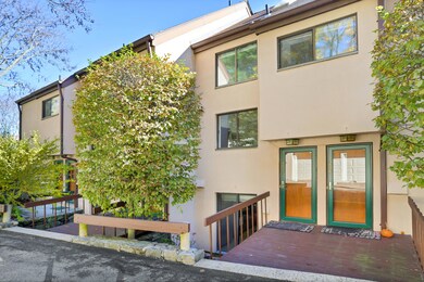 12 Glenville St unit 205, Greenwich, CT 06831 - photo 2