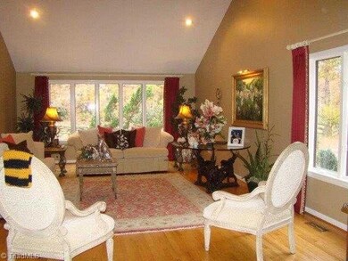 2281 Steppingstone Ln, Asheboro, NC 27205 - photo 3