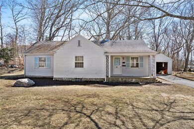 11 Hubbard St, Westerly, RI 02891 - photo 2