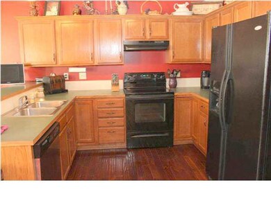 Kitchen - Hardwood floors