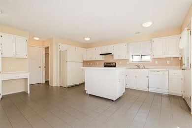 8039 Bell Rd, Lenexa, KS 66219 - photo 4