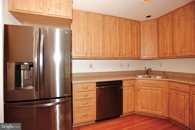 15809 Glacier Ct, North Potomac, MD 20878 - photo 7