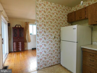 1904 Larch Ct, Edgewood, MD 21040 - photo 6