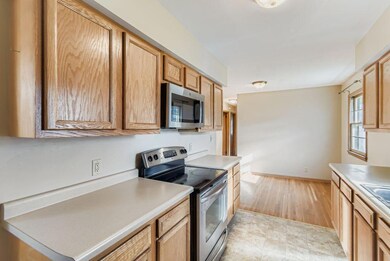 80 Sherrie Lane Kitchen