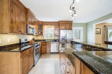 33 Pleasant St, Hanover, MA 02339 - photo 4