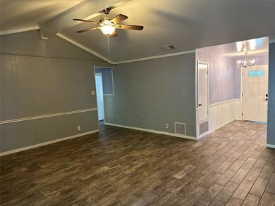 3618 Cloverdale Dr, Tyler, TX 75701 - photo 3