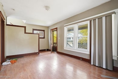 1036 Lexington Ave, Akron, OH 44310 - photo 2