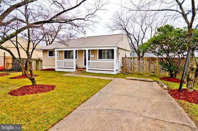 5610 Duchaine Dr, Lanham, MD 20706 - photo 4