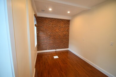 1203 Beacon St unit 7, Brookline, MA 02446 - photo 4