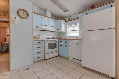 164 Panther Pass Cir unit 164, Naples, FL 34114 - photo 5