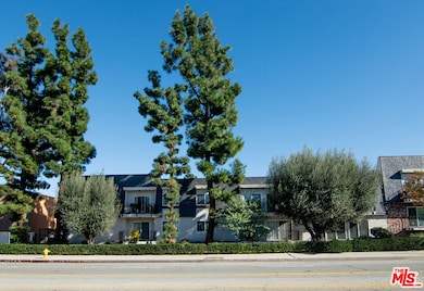 5252 Coldwater Canyon Ave unit 214, Van Nuys, CA 91401 - photo 2