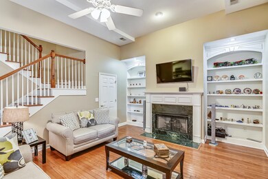 Main Level-Living Room-_DSC1844