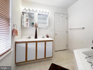 1553 John Adams Ct unit 653, Mays Landing, NJ 08330 - photo 3