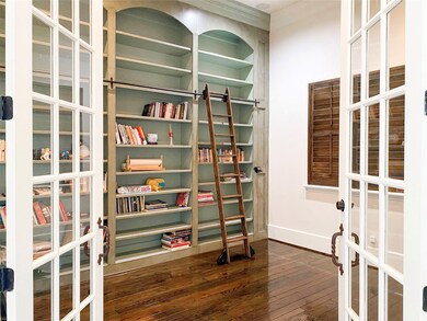 1605 Marshall St, Houston, TX 77006 - photo 3