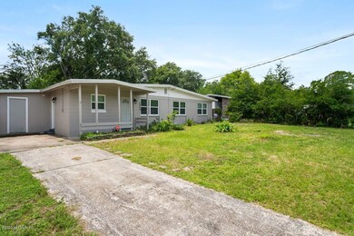 6848 Snow White Dr, Jacksonville, FL 32210 - photo 5