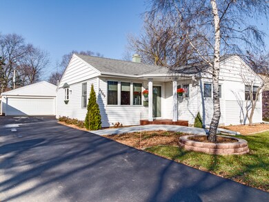 2709 Flicker Ln, Rolling Meadows, IL 60008 - photo 2