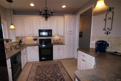 2669 Terrwood Dr W, Macungie, PA 18062 - photo 6