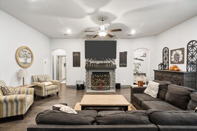 1408 Wavelet Dr, Azle, TX 76020 - photo 6