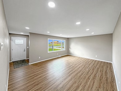 1413 S Locust Ave, Freeport, IL 61032 - photo 6