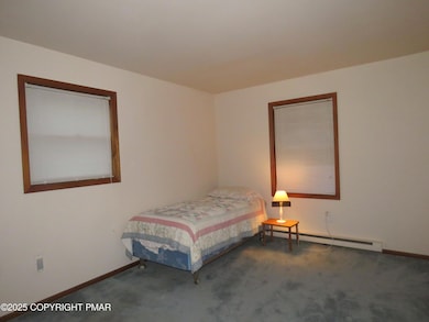 5186 Spring Dr, Swiftwater, PA 18370 - photo 4