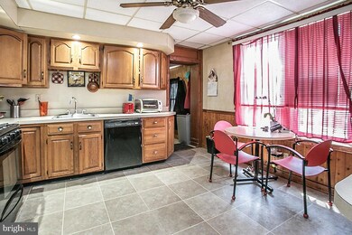 1301 E 9th St, Crum Lynne, PA 19022 - photo 7