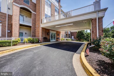 2605 Chapel Lake Dr unit 214, Gambrills, MD 21054 - photo 2