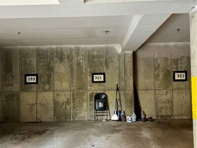 325 Hildred Dr unit 325, Burlington, VT 05401 - photo 4