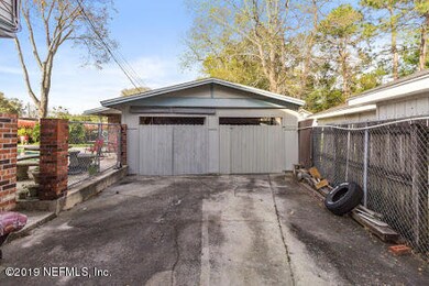 6811 Bogata Dr N, Jacksonville, FL 32210 - photo 7