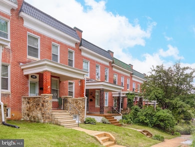 105 S Wickham Rd, Baltimore, MD 21229 - photo 2