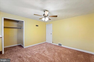 1133 Glen Avon Rd, Darby, PA 19023 - photo 2