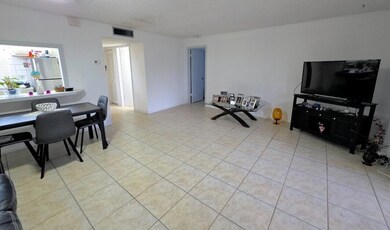 725 Lori Dr unit 206, Palm Springs, FL 33461 - photo 2