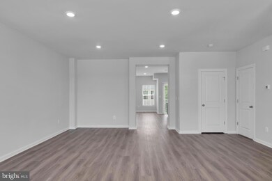 9712 Vang Dr, Seabrook, MD 20706 - photo 5