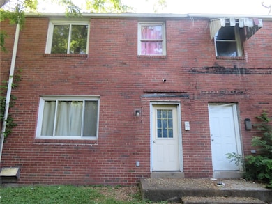 5203 Wilson Ct, Clairton, PA 15025 - photo 2