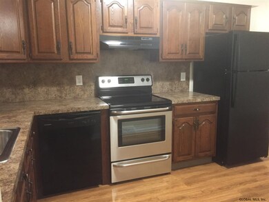 35 Stowe Ave, Troy, NY 12180 - photo 4