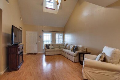 517 Bradford Dr, Dickson, TN 37055 - photo 2