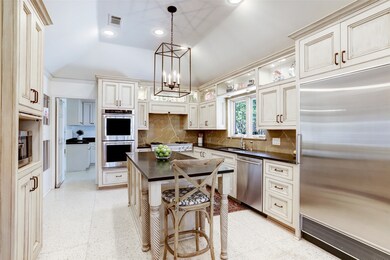 305 Gentilly Place, Houston, TX 77024 - photo 6