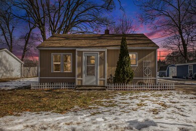 319 Alpine St, Wayland, MI 49348 - photo 2