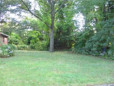 55 Rollins St, Springfield, MA 01109 - photo 4